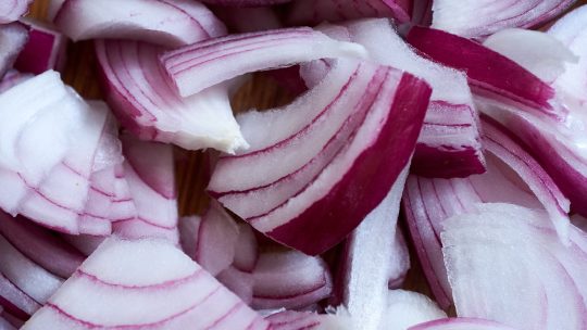 Hvad kan man bruge syltede rødløg til