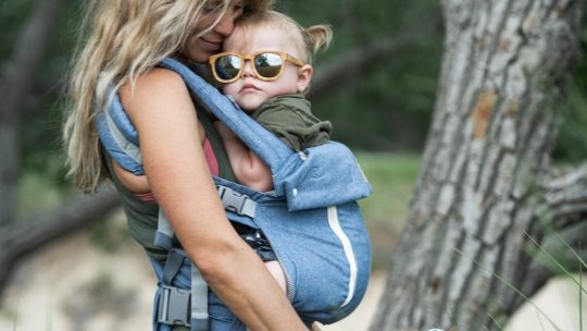 Beskyt dit barn mod solen med et uv telt